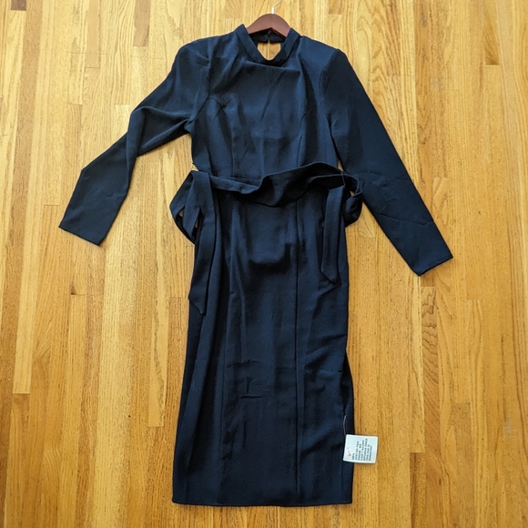 Dress - Picture 1 of 3